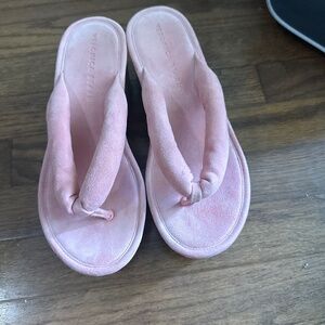 Veronica beard heeled sandal